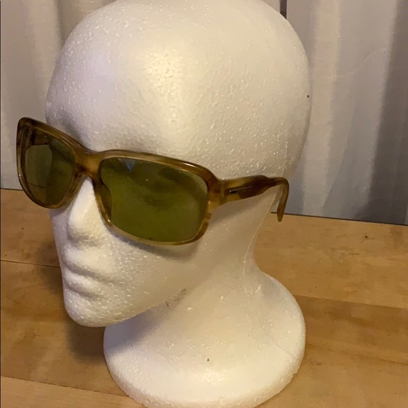 Giorgio Armani Sunglasses - Picture 3 of 4